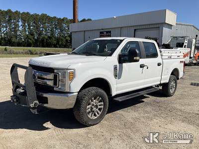 2018 Ford F-250 SD Crew-Cab Pickup Truck