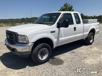 2003 Ford F250 4x4 Extended-Cab Pickup Truck