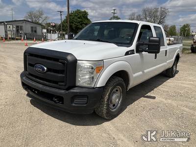 2013 Ford F-250 SD Crew-Cab Pickup Truck