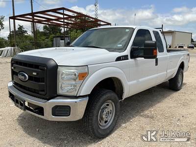 2015 Ford F250 4x4 Extended-Cab Pickup Truck