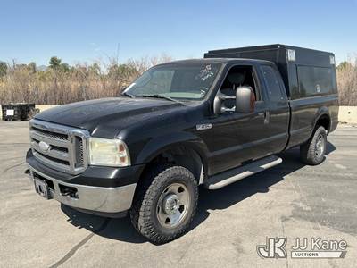 2005 Ford F250 4x4 Extended-Cab Pickup Truck