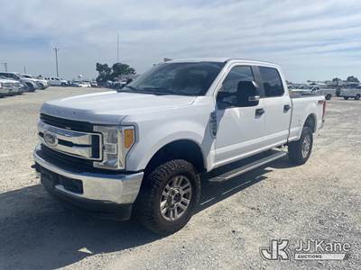 2017 Ford F-250 SD Crew-Cab Pickup Truck