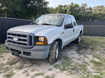 2007 Ford F250 Extended-Cab Pickup Truck