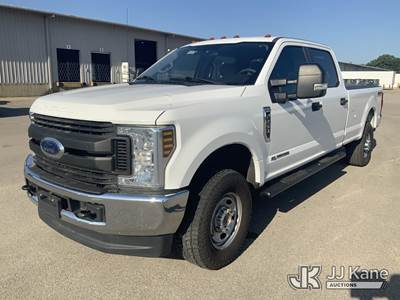 2019 Ford F-250 SD Crew-Cab Pickup Truck