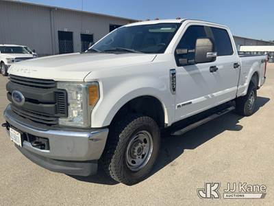 2017 Ford F-250 SD Crew-Cab Pickup Truck