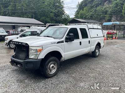 2015 Ford F-250 SD Crew-Cab Pickup Truck