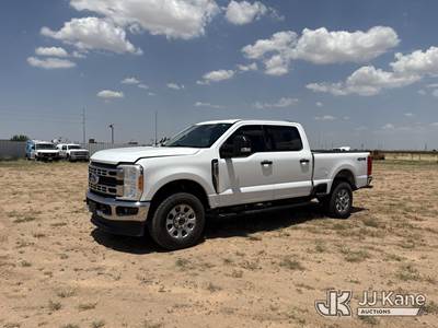 2023 Ford F-250 SD Quad-Cab Pickup Truck