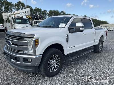 2019 Ford F-250 SD Crew-Cab Pickup Truck