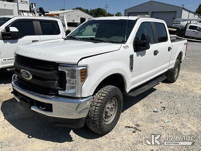 2018 Ford F250 4x4 Crew-Cab Pickup Truck