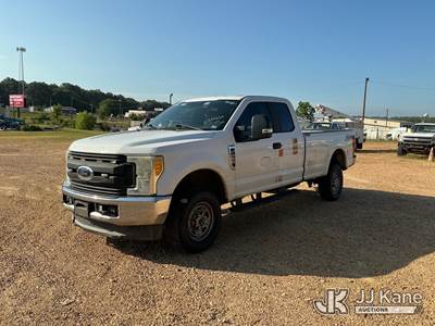 2017 Ford F-250 SD Extended-Cab Pickup Truck