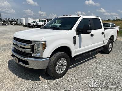 2018 Ford F250 4x4 Crew-Cab Pickup Truck