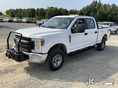 2018 Ford F-250 SD Crew-Cab Pickup Truck