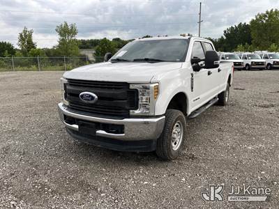 2019 Ford F-250 SD Crew-Cab Pickup Truck