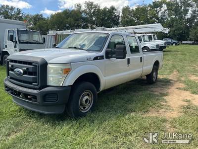 2011 Ford F-250 SD 4x4 Crew-Cab Pickup Truck