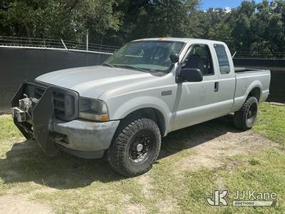 2004 Ford F250 4x4 Extended-Cab Pickup Truck