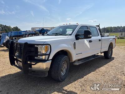 2017 Ford F-250 SD Crew-Cab Pickup Truck