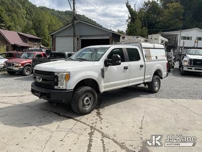 2017 Ford F-250 SD Crew-Cab Pickup Truck