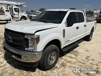 2018 Ford F-250 SD Crew-Cab Pickup Truck