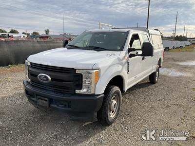 2017 Ford F-250 SD Crew-Cab Pickup Truck