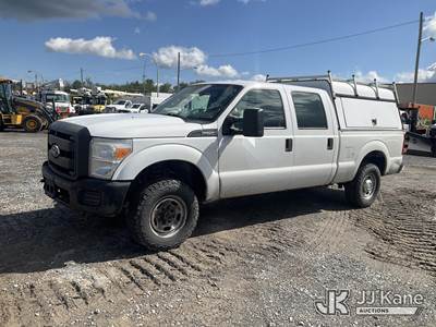 2015 Ford F-250 SD Crew-Cab Pickup Truck
