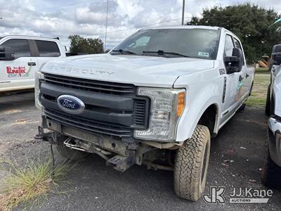 2017 Ford F-250 SD Crew-Cab Pickup Truck