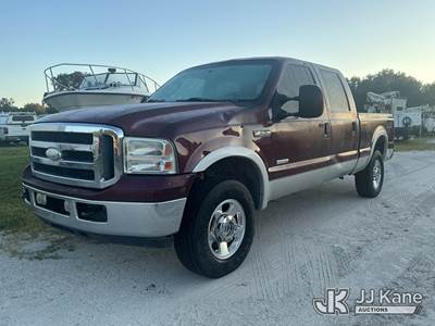 2005 Ford F-250 SD Crew-Cab Pickup Truck