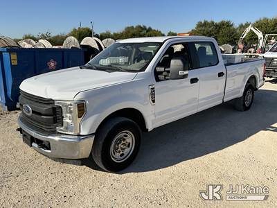 2019 Ford F-250 SD Crew-Cab Pickup Truck