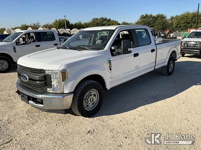 2019 Ford F-250 SD Crew-Cab Pickup Truck