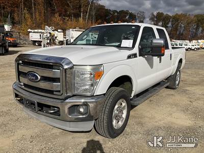 2011 Ford F350 4x4 Crew-Cab Pickup Truck