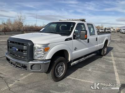 2015 Ford F350 4x4 Crew-Cab Pickup Truck