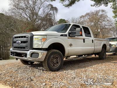 2015 Ford F350 SD Crew-Cab Pickup Truck
