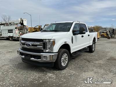 2019 Ford F350 4x4 Crew-Cab Pickup Truck