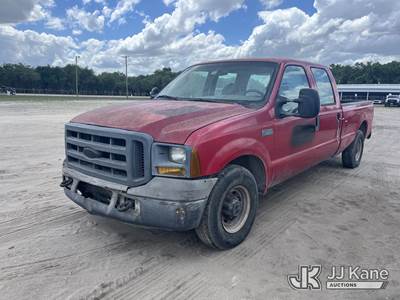 2004 Ford F-350 SD Crew-Cab Pickup Truck