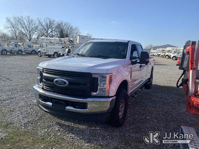 2019 Ford F350 4x4 Crew-Cab Pickup Truck