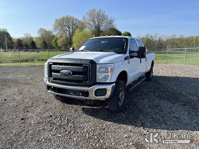 2016 Ford F350 4x4 Crew-Cab Pickup Truck