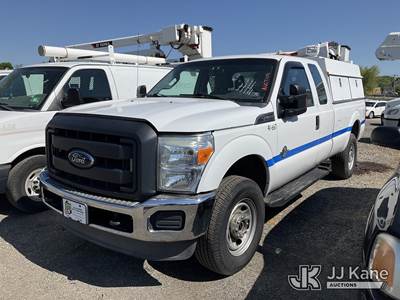 2014 Ford F350 4x4 Extended-Cab Pickup Truck