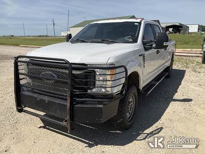 2017 Ford F-350 SD Crew-Cab Pickup Truck