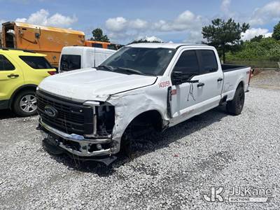 2023 Ford F-350 Crew-Cab Pickup Truck