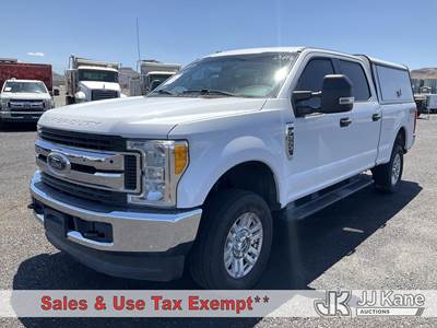 2017 Ford F350 4x4 Crew-Cab Pickup Truck