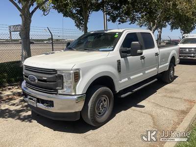 2018 Ford F-350 SD Crew-Cab Pickup Truck