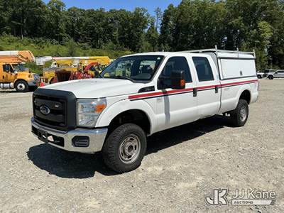2016 Ford F350 4x4 Crew-Cab Pickup Truck