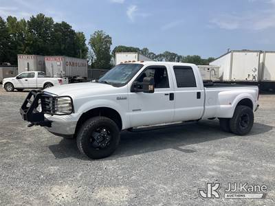 2005 Ford F350 SD 4X4 Crew-Cab Dual Wheel Pickup Truck