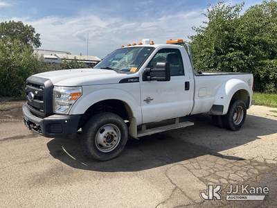 2015 Ford F350 4x4 Dual Wheel Pickup Truck