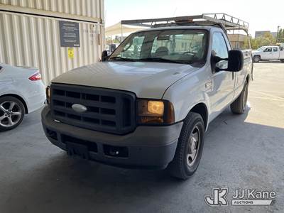 2005 Ford F-350 SD Pickup Truck