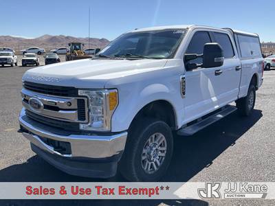2017 Ford F350 4x4 Crew-Cab Pickup Truck