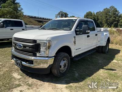 2019 Ford F350 4x4 Crew-Cab Dual Wheel Pickup Truck