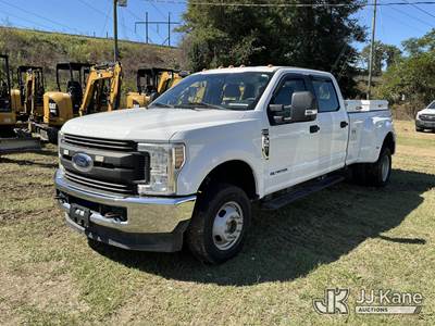 2019 Ford F350 4x4 Crew-Cab Dual Wheel Pickup Truck