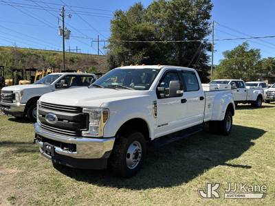 2019 Ford F350 4x4 Crew-Cab Dual Wheel Pickup Truck