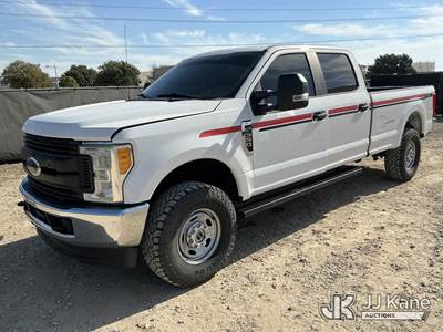 2019 Ford F350 4x4 Crew-Cab Pickup Truck