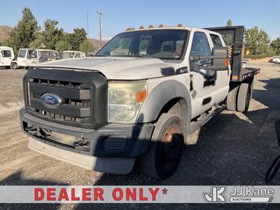 2011 Ford F-450 SD Crew-Cab Flatbed Truck